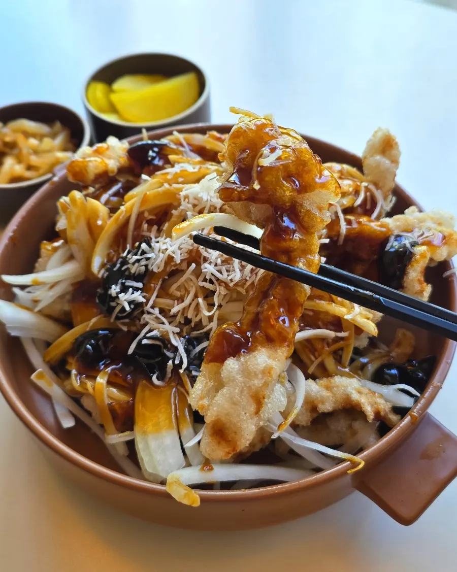 Thick pork loin black-vinegar tangsuyuk