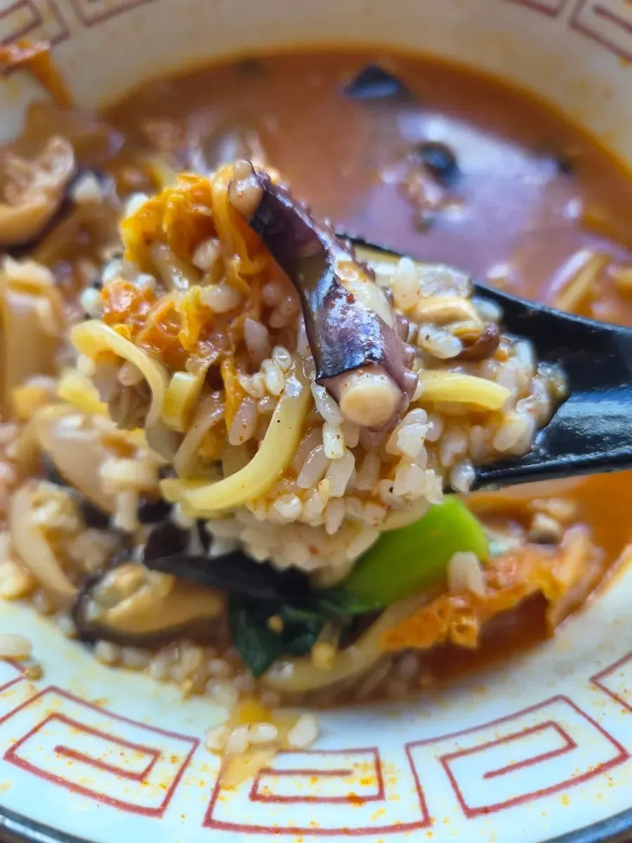 Rice mixed into leftover jjamppong broth