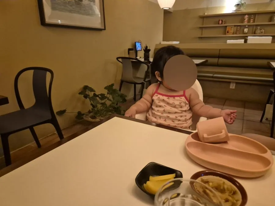 Kids' tableware prepared at the restaurant