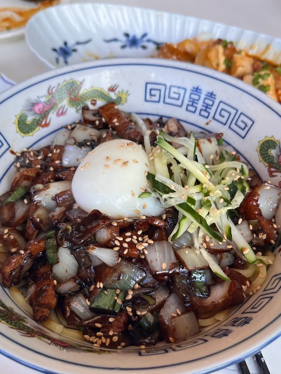 밥에 비벼 먹는 마파두부덮밥