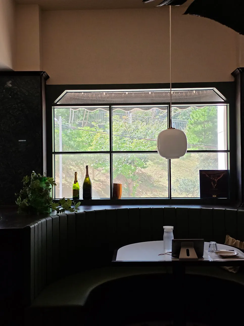 Floor-to-ceiling window and green view at Bueokgan Haeundae