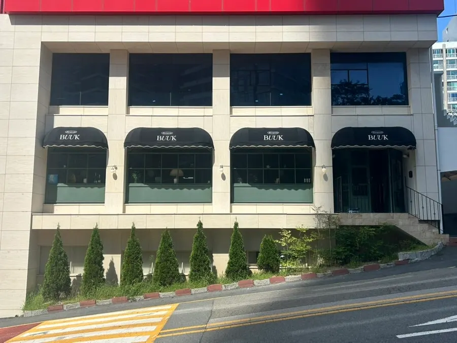 European-style exterior of Bueokgan Haeundae Branch