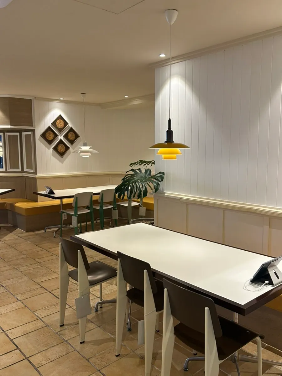 Sunlit inner seating at Bueokgan Haeundae Branch