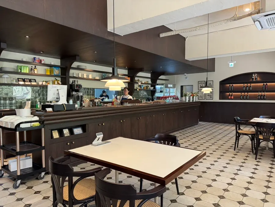 A table for two at Bueokgan Haeundae Branch