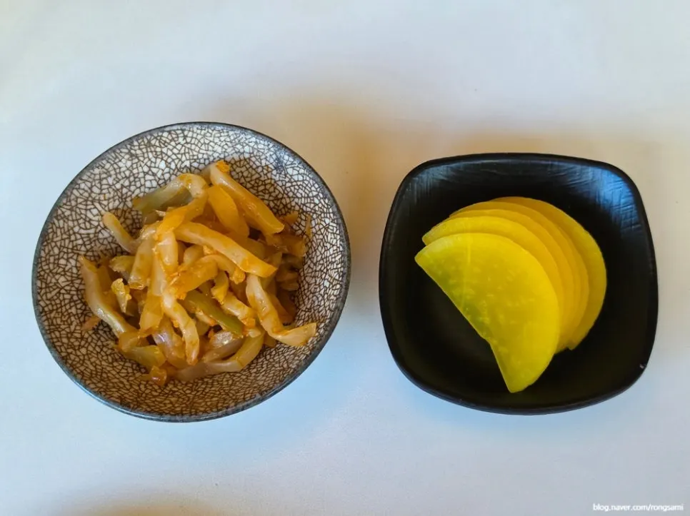 Jasmine tea served instead of water