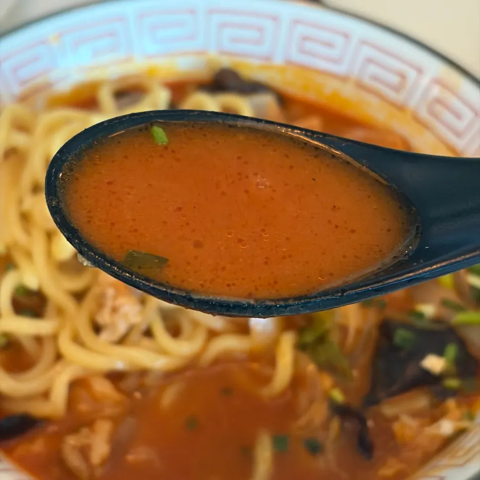 Broth and noodles of the beef brisket jjamppong