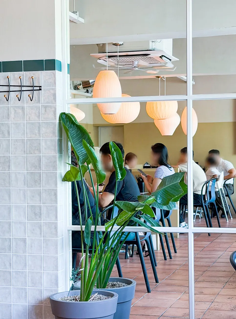 Café-like interior of the Chinese restaurant