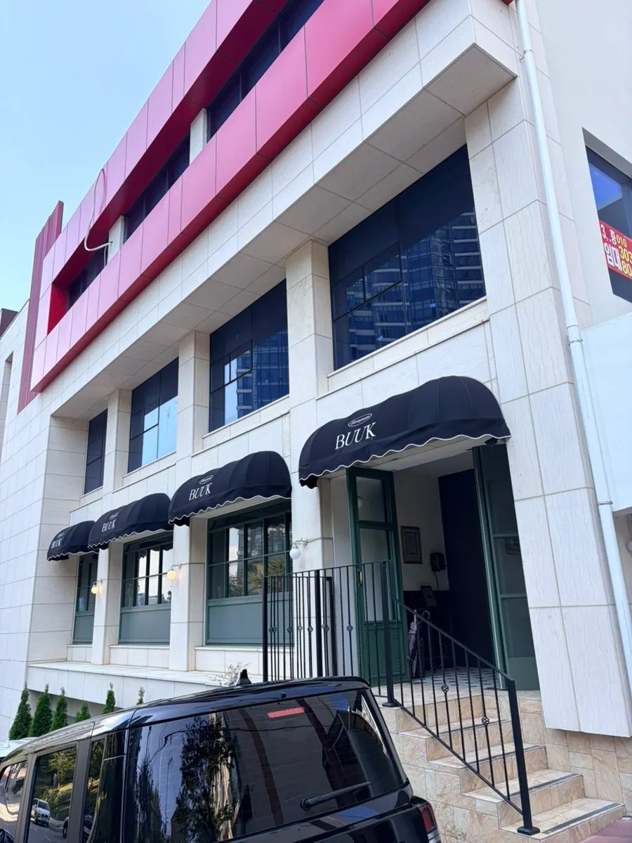 달맞이길 입구에 자리한 부엌간 차이니즈 해운대점 건물 외관