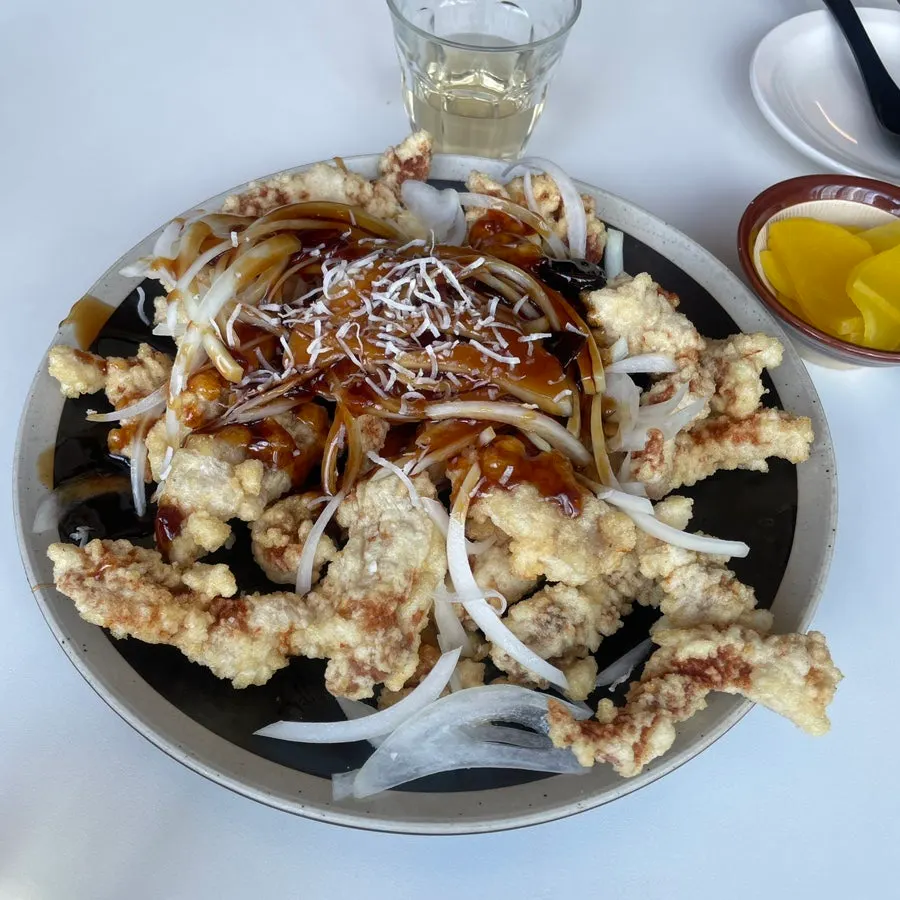 A bowl of jjajangmyeon with a clean sauce