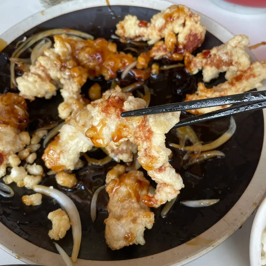 Sweet and sour pork loin with black vinegar sauce