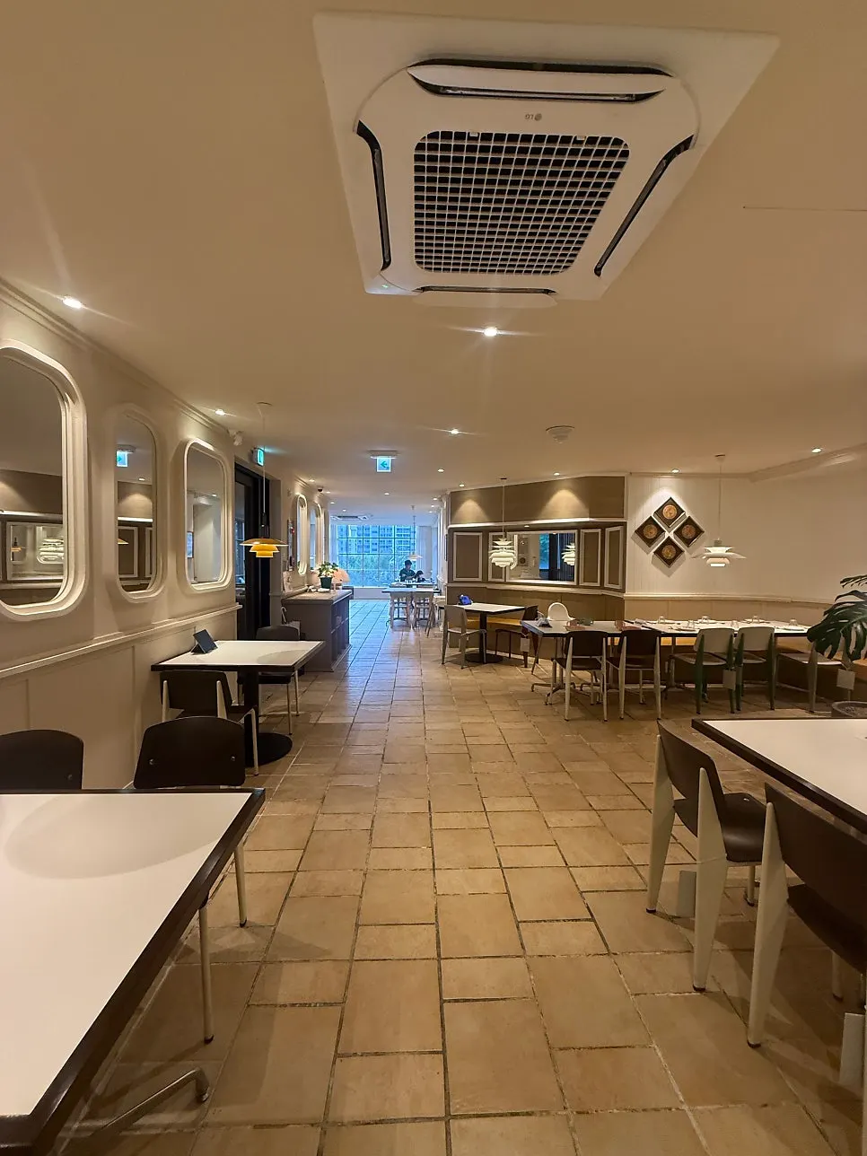 The open, spacious interior of Bueokgan Haeundae Branch