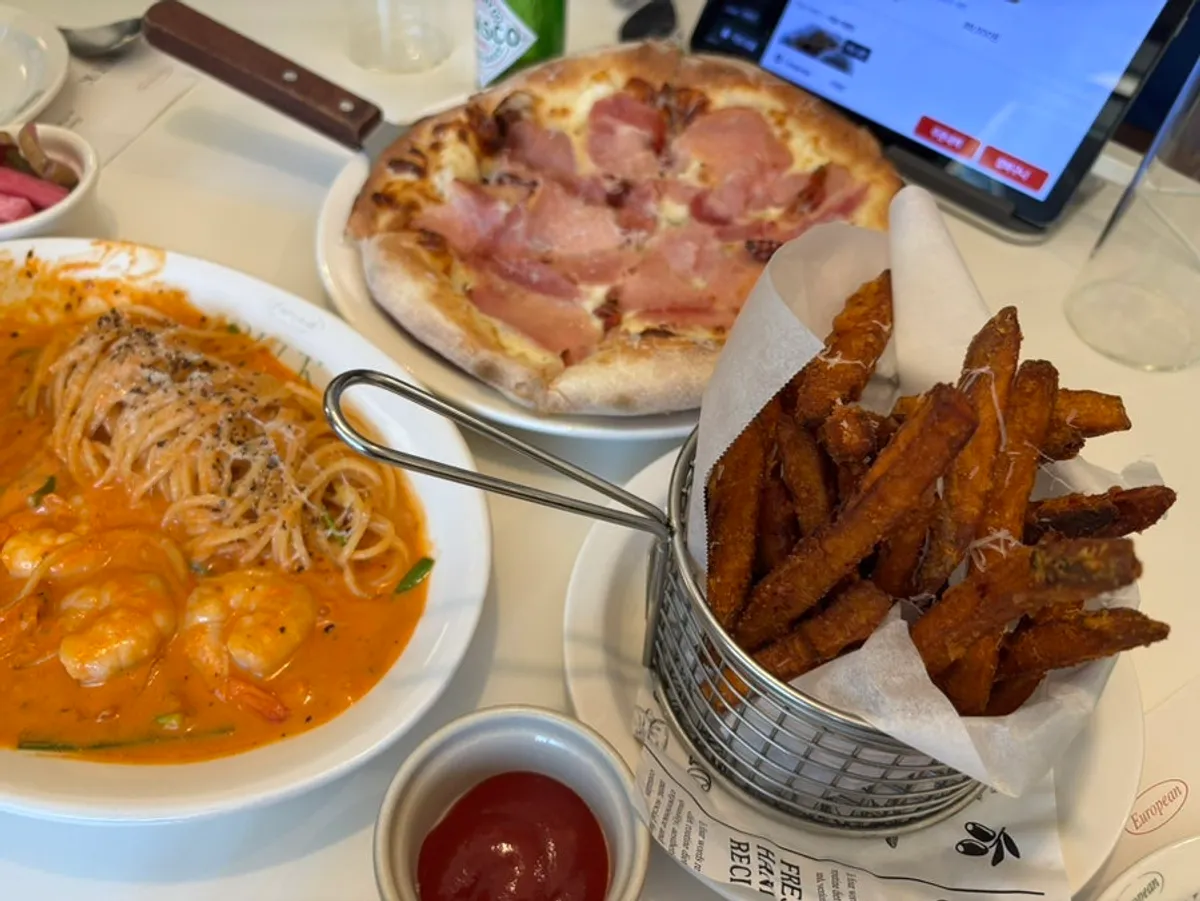 부엌간 해운대점 입구와 매장 외관