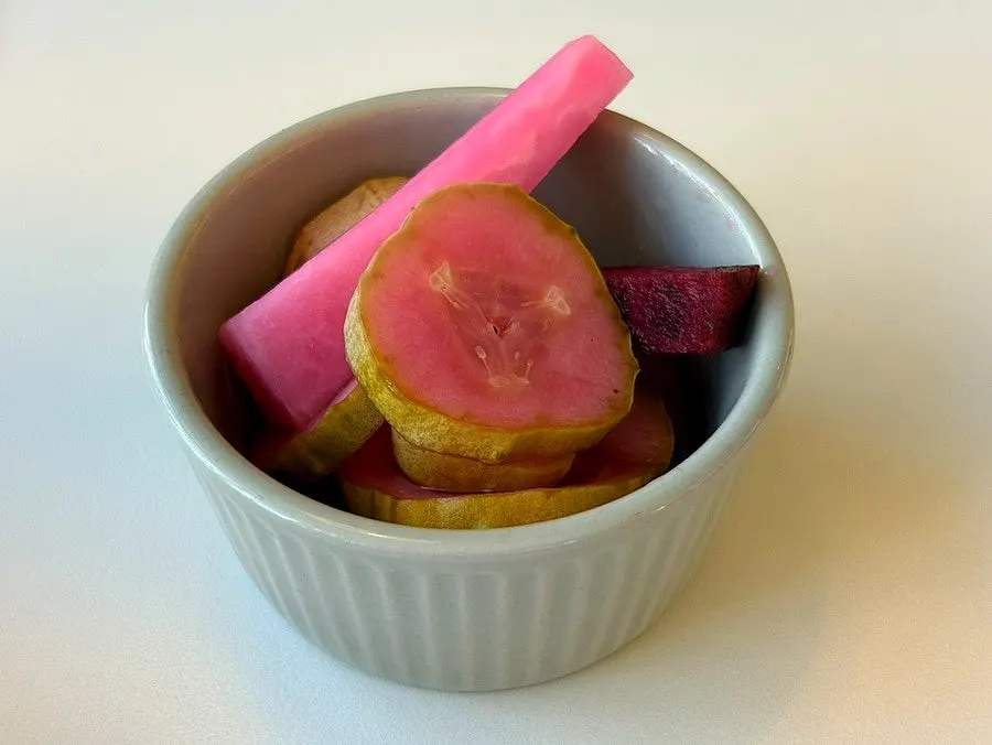 Homemade-style pickles