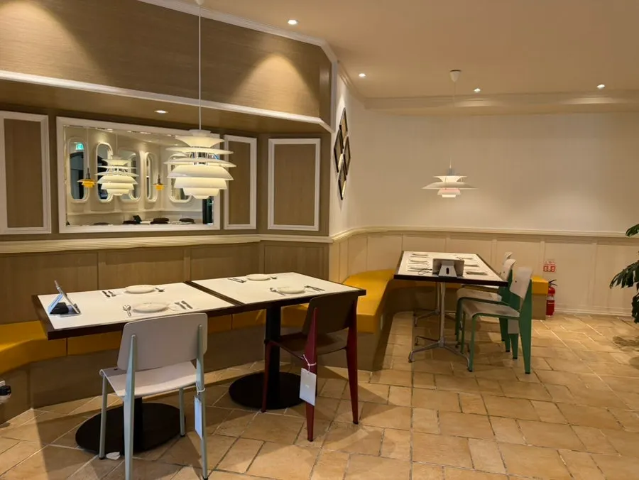 Clean interior of the Bueokgan Haeundae Branch dining hall