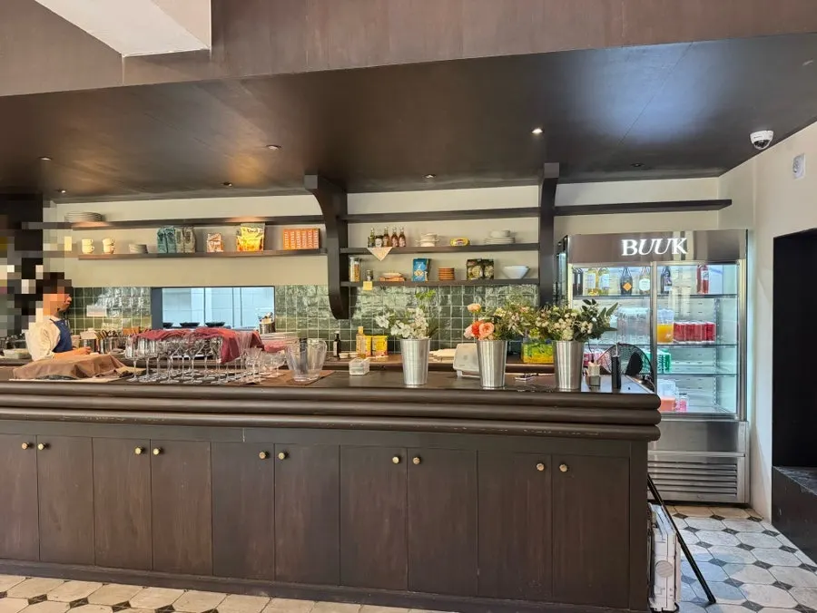 Wide interior view of Bueokgan Haeundae Branch