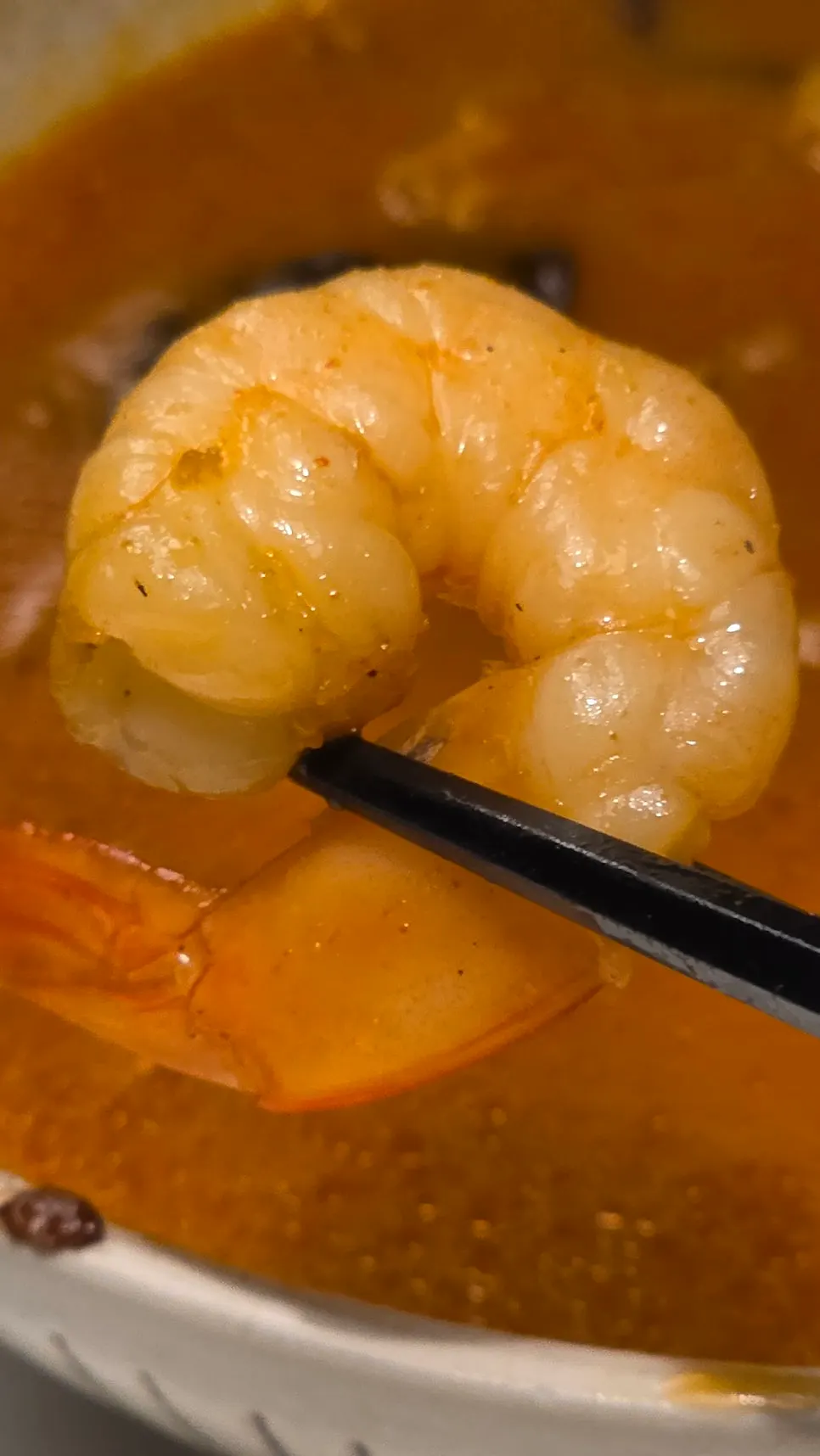 コシのあるチャンポンの麺を持ち上げた様子