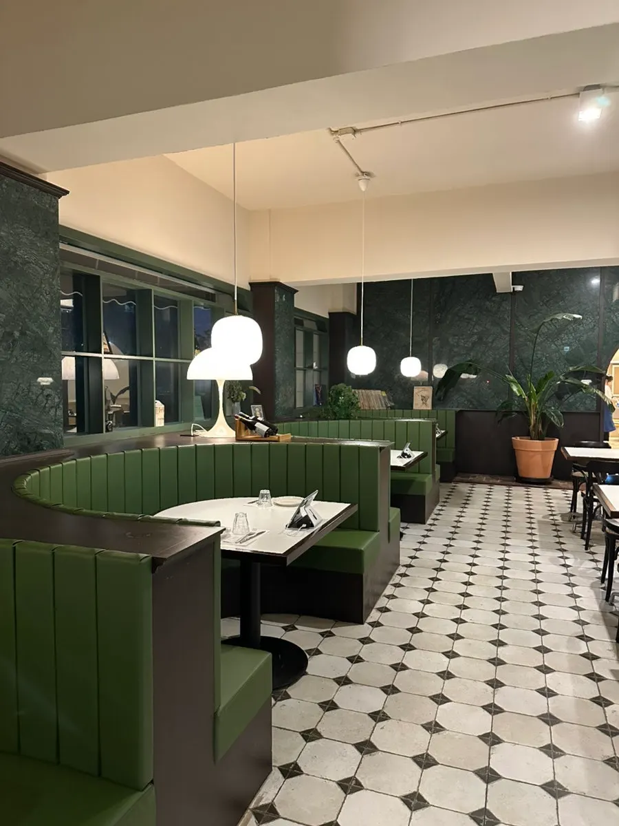 Bueokgan interior with green seating