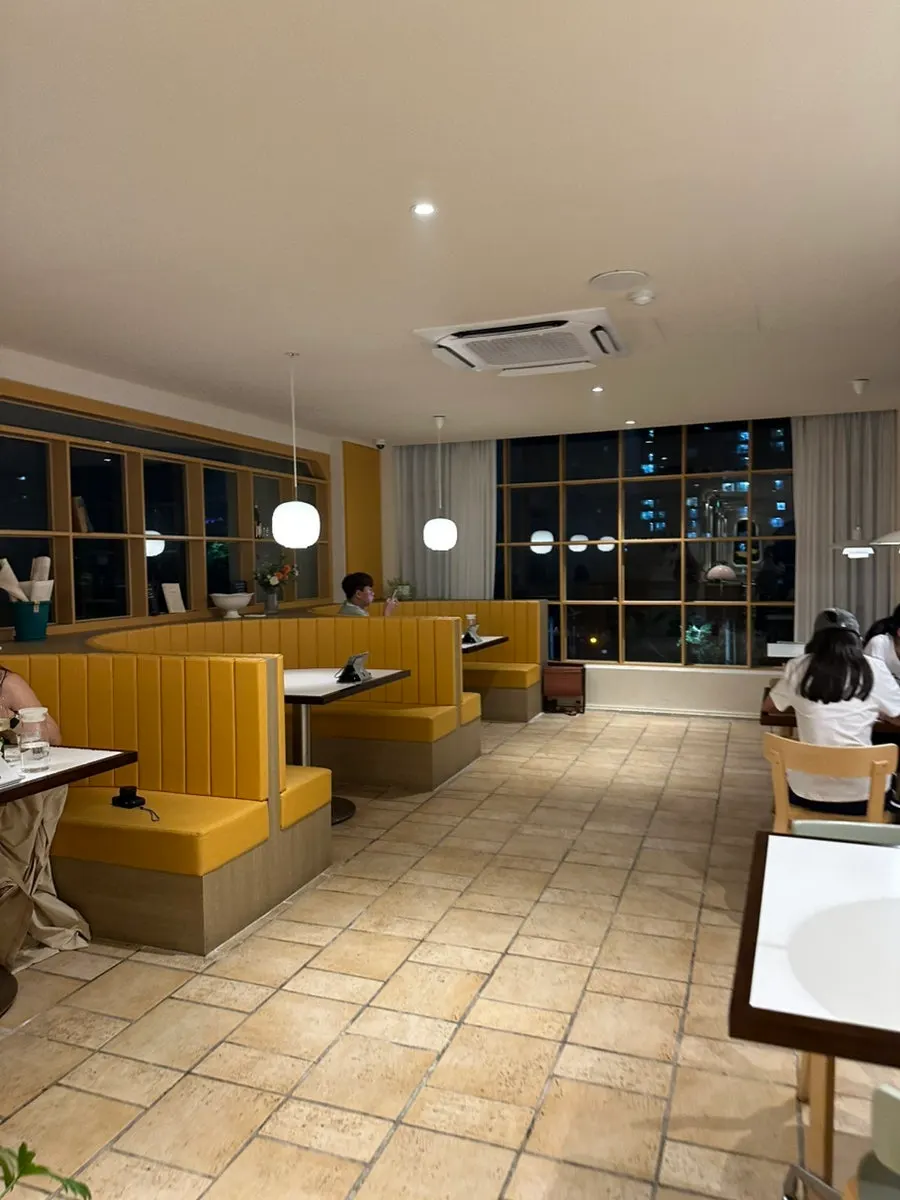 Seating area inside Bueokgan