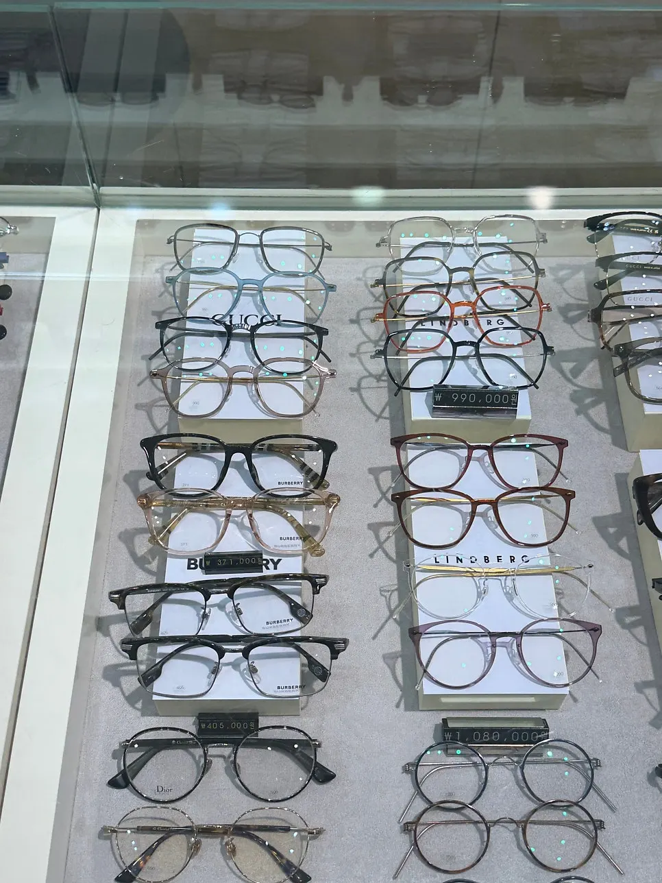 Premium-brand eyeglass frame display