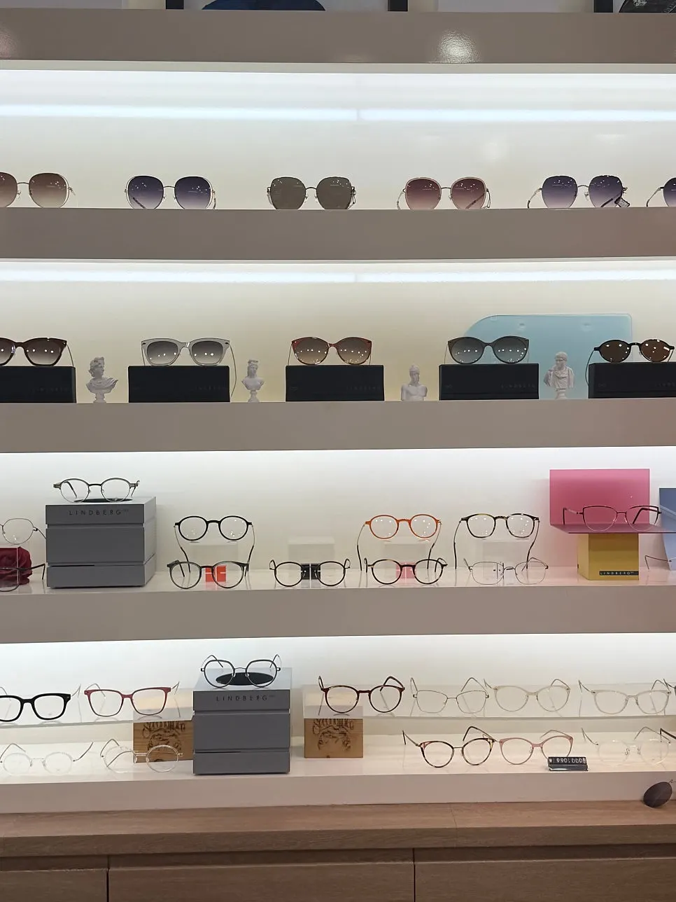 Oakley goggle display
