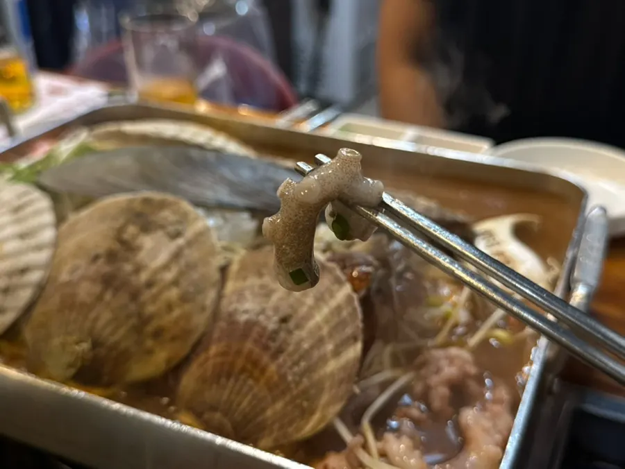 쫀득한 산낙지 한 점