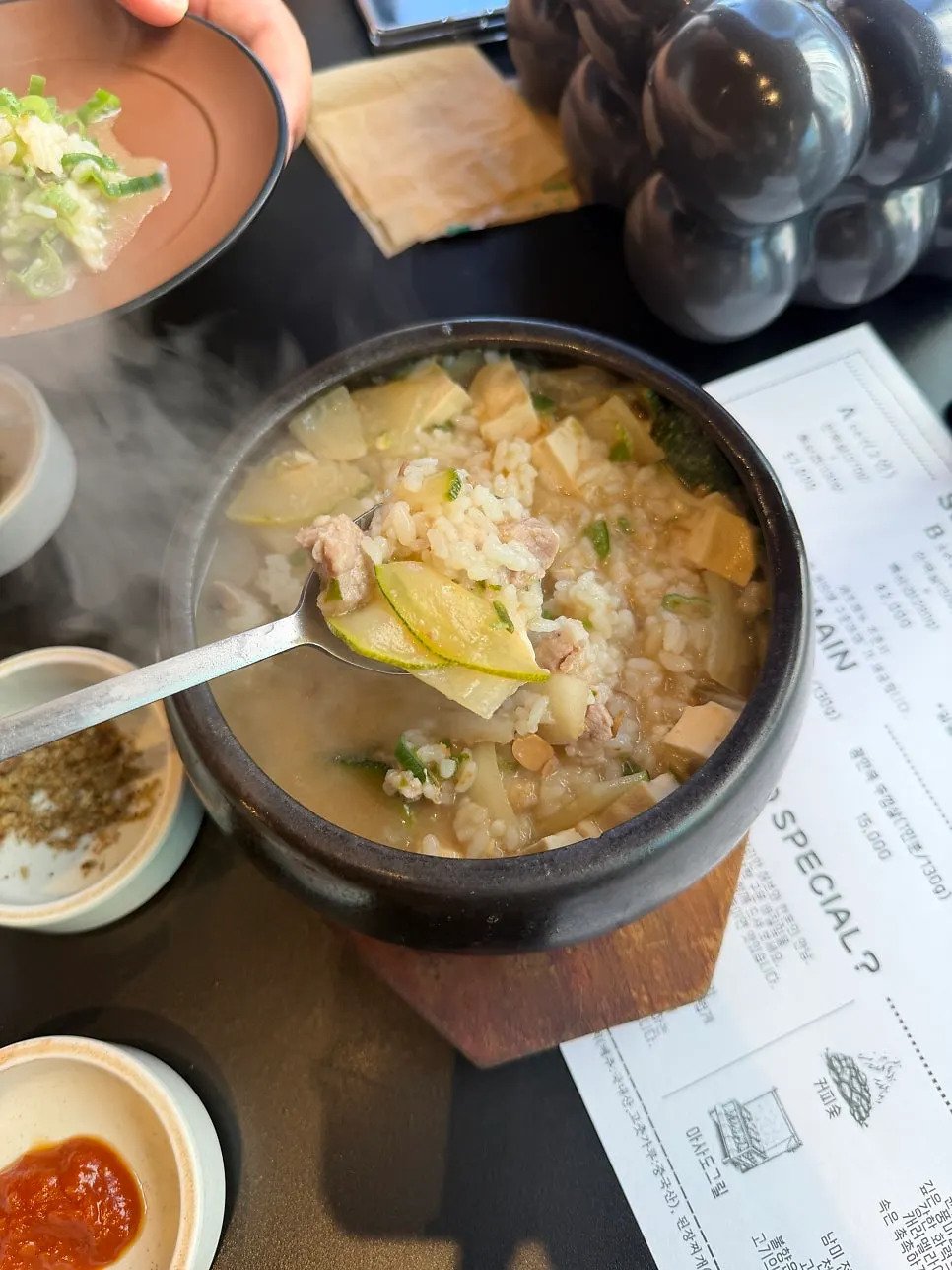 Mom's-touch doenjang jjigae with sool-bap table setting