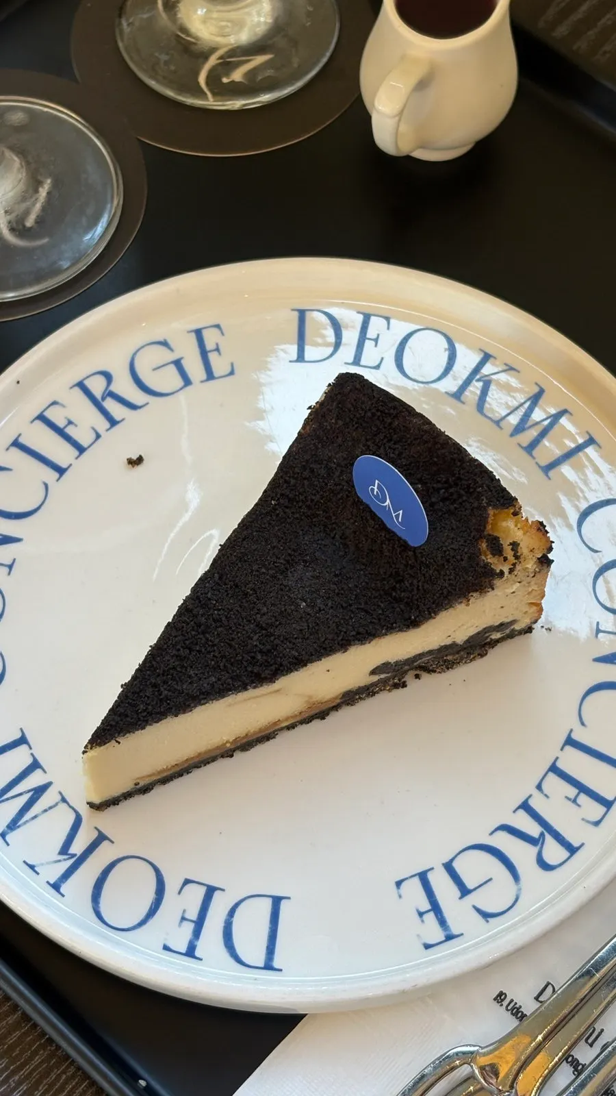 Oreo cheesecake with cookie crust base