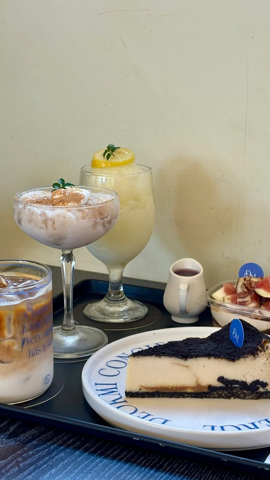 Desserts and drinks laid out on the table at Geumsong Deokmi