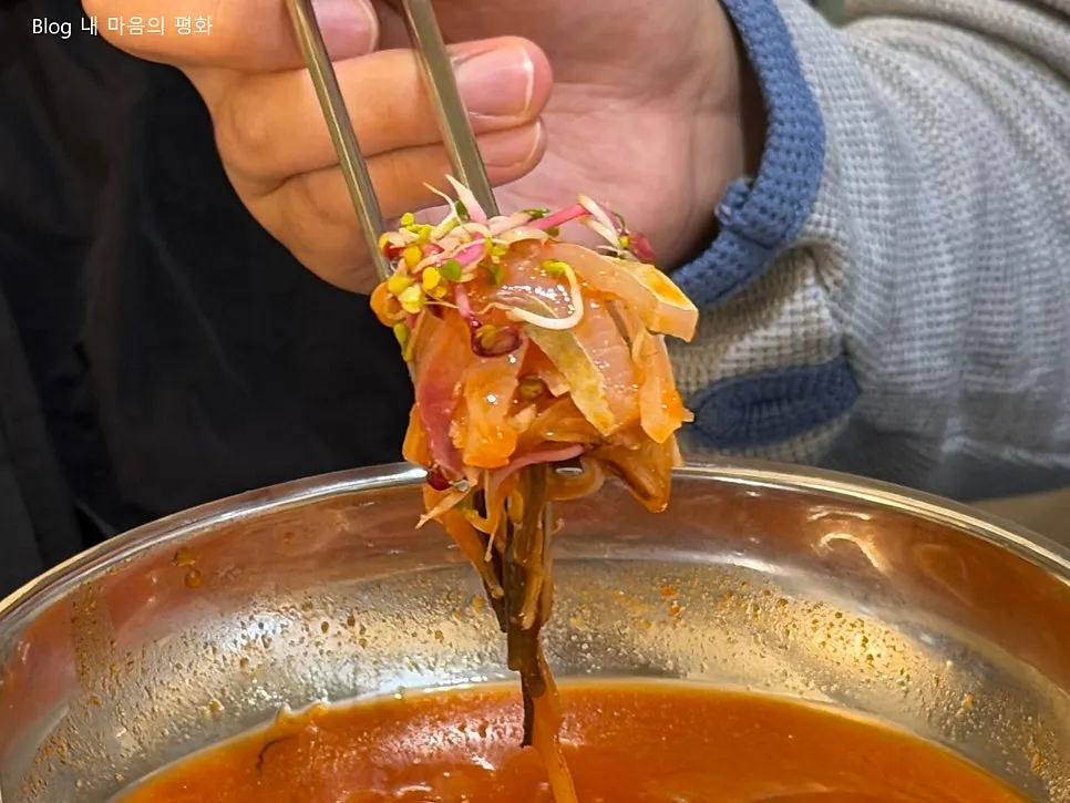 A bowl of spicy-sweet mulhoe