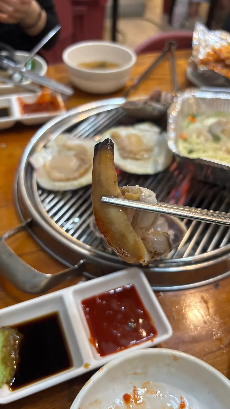 익어가는 조개구이 클로즈업