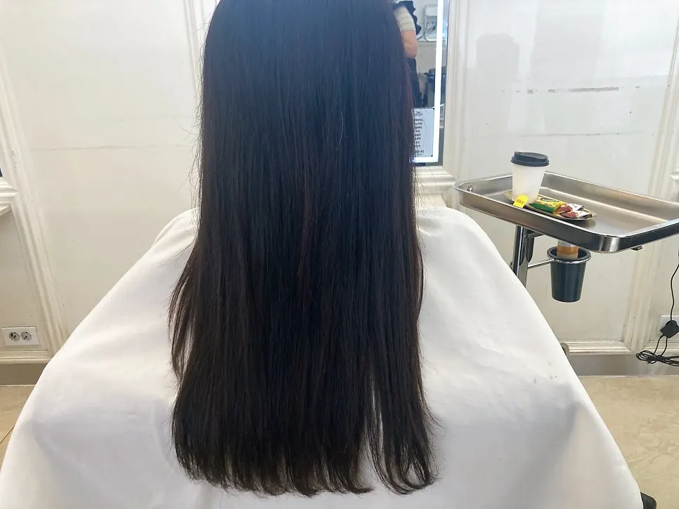 Hair condition in the mirror after the clinic
