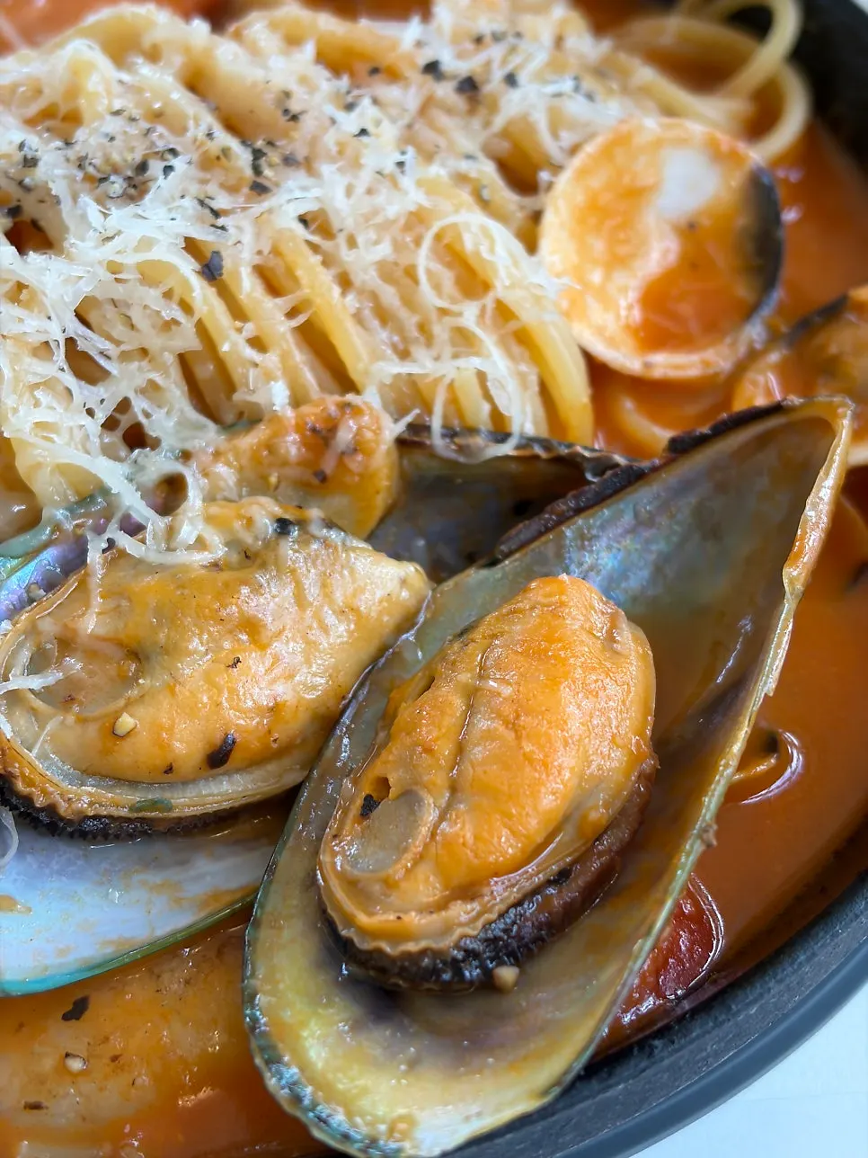 Ttukbaegi pasta generously filled with mussels and shrimp