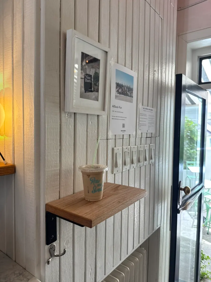 打包好的咖啡與烘焙點心