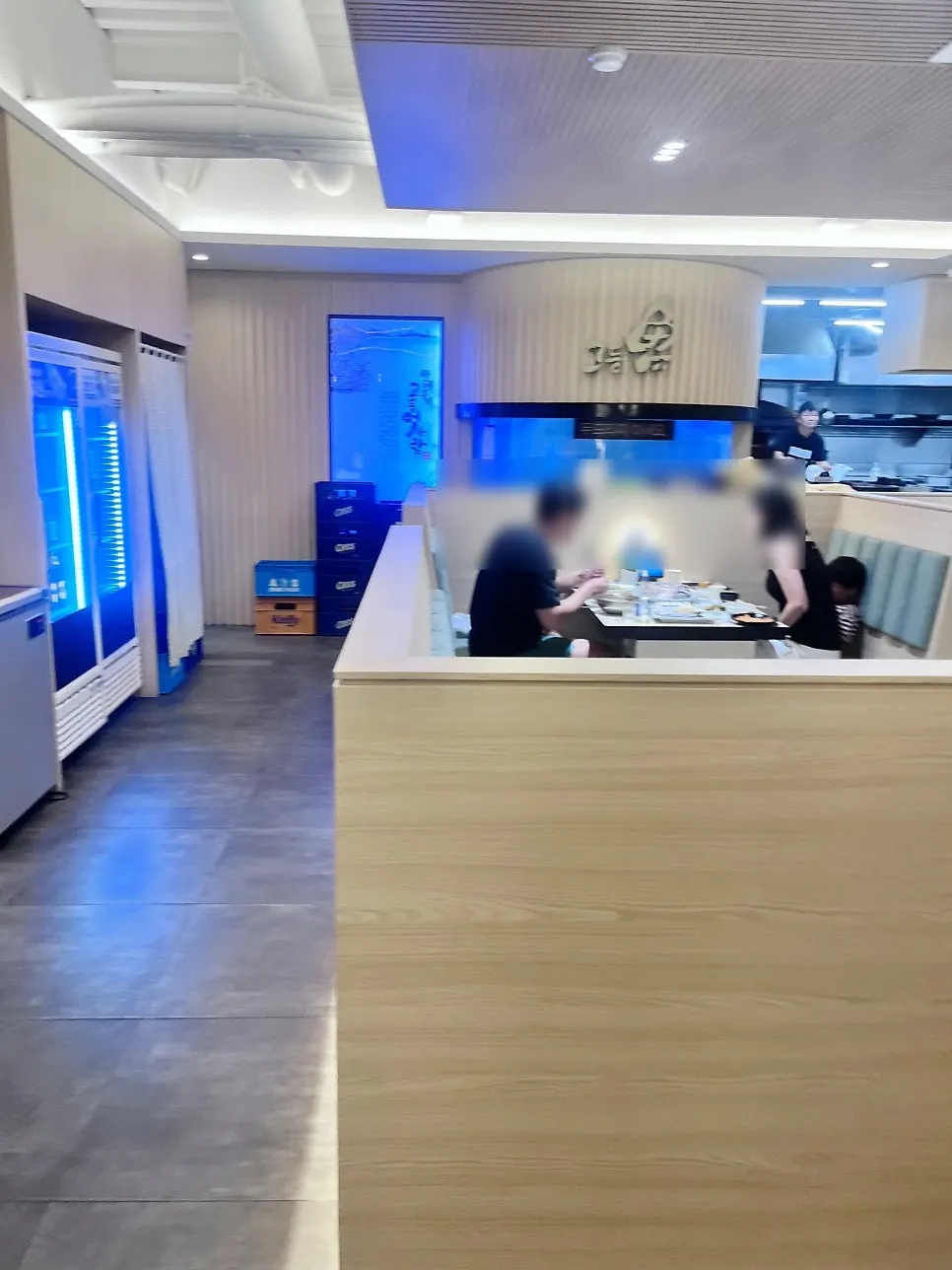 한어부의고등어사랑 해운대점 2층으로 올라가는 길