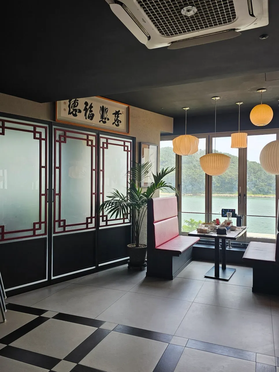 Chinese food table spread at Bueokgan Chinese Marine City Branch