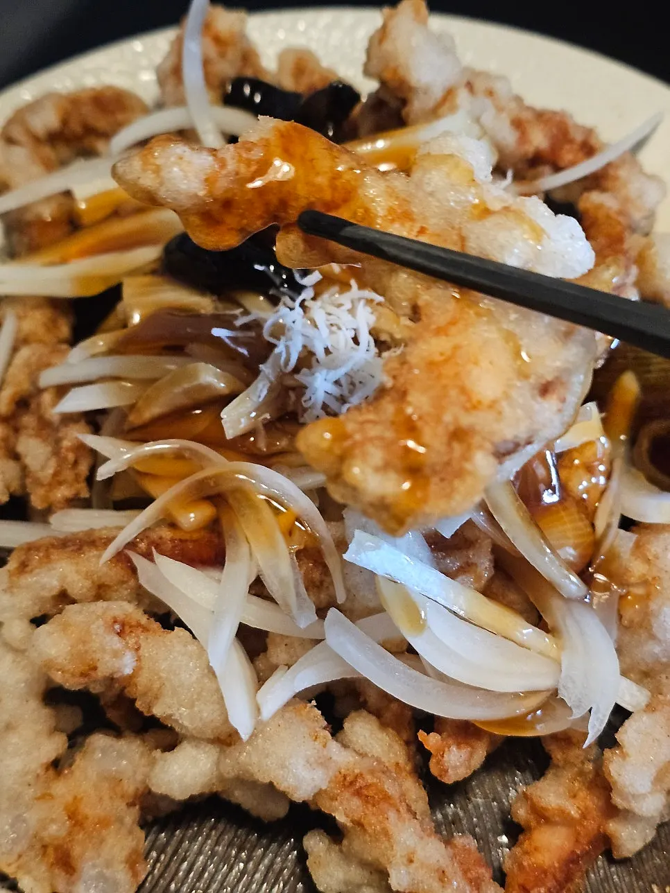 Golden fried black vinegar pork loin tangsuyuk
