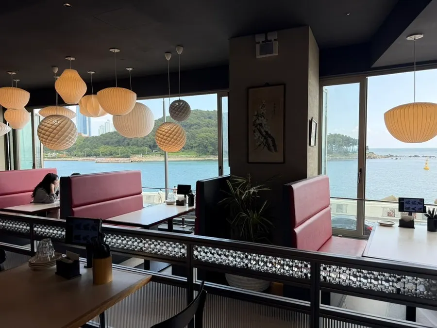 View of the Haeundae sea from Bueokgan Chinese