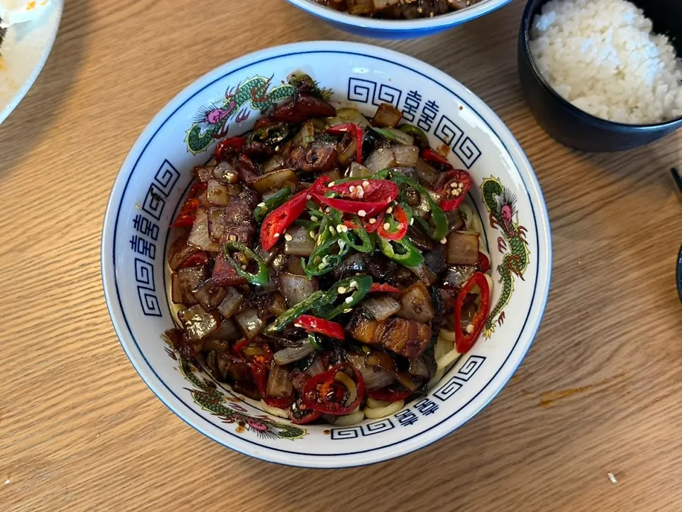 Jjamppong rice with beef brisket
