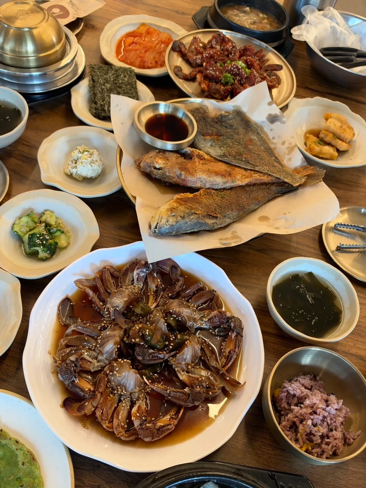 Main photo of the crab platter at Deodo Gejang's Haeundae Marine City branch