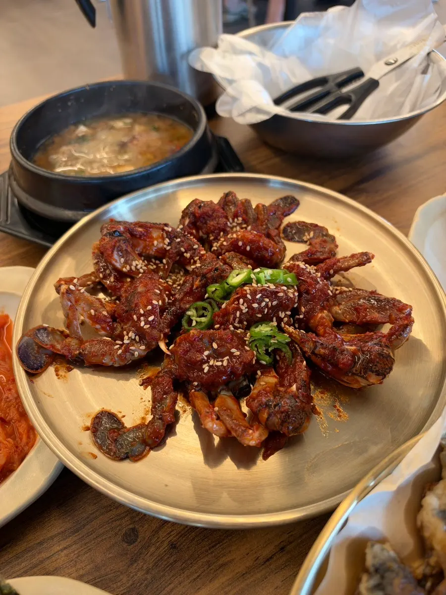 A single serving of spicy marinated crab at Deodo Gejang