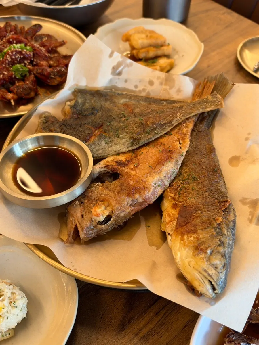 Three kinds of grilled fish at Deodo Gejang