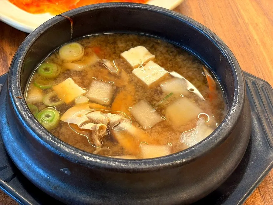Doenjang soup made with crab