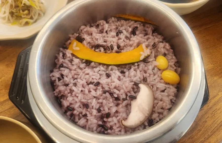 솥에 만든 숭늉
