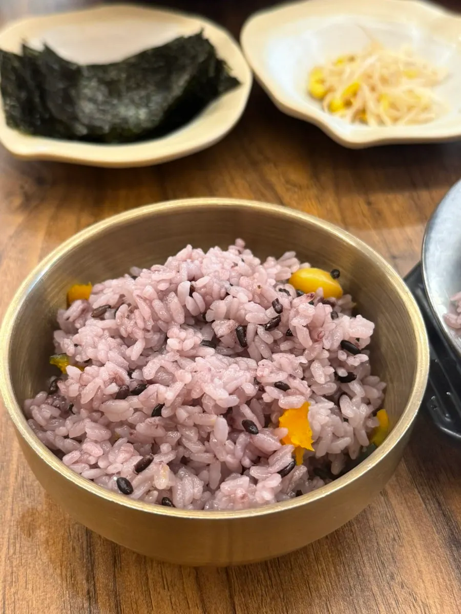 Sungnyung made by pouring hot water into the rice pot