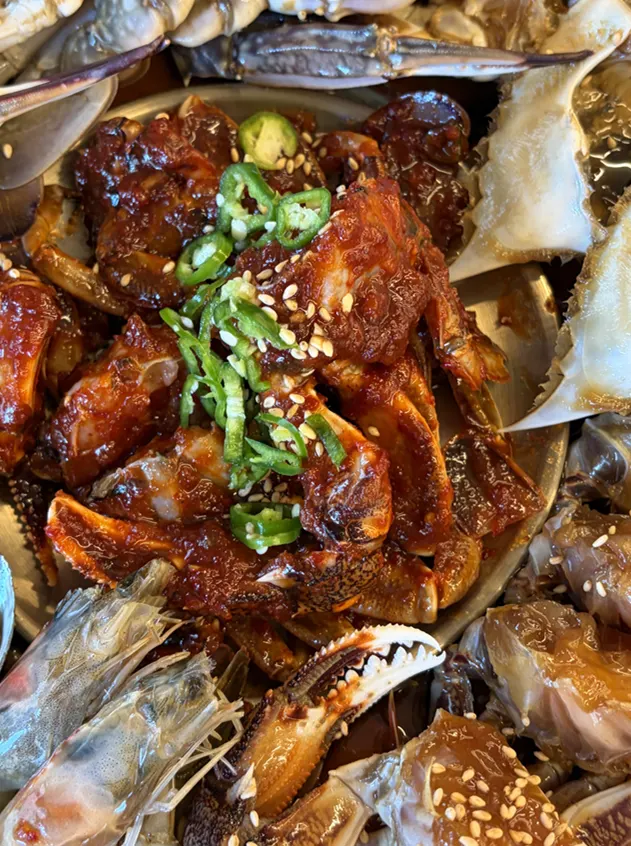 Close-up of the mild spicy yellow crab marinade