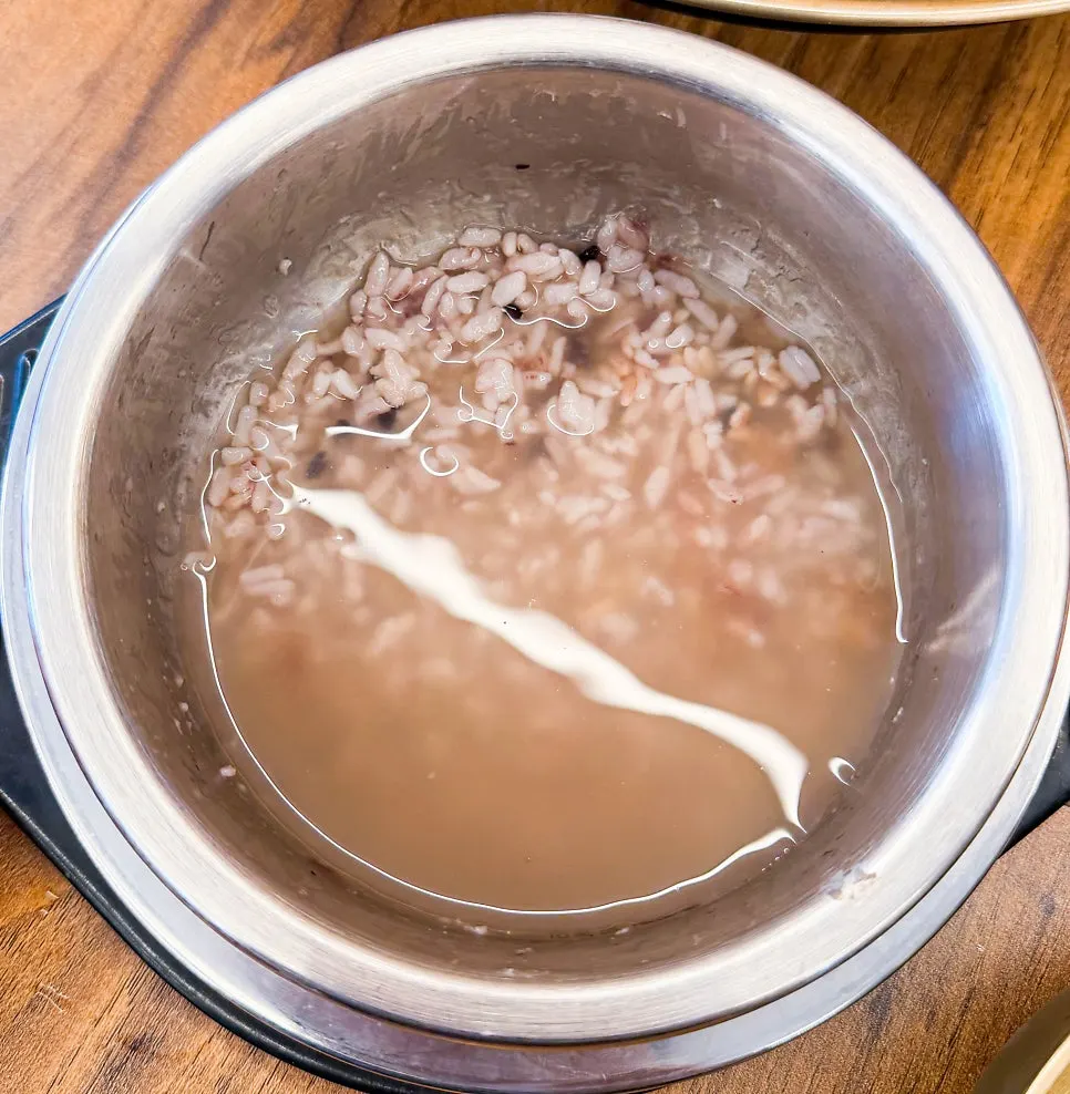 Sungnyung made by pouring water over pot rice nurungji