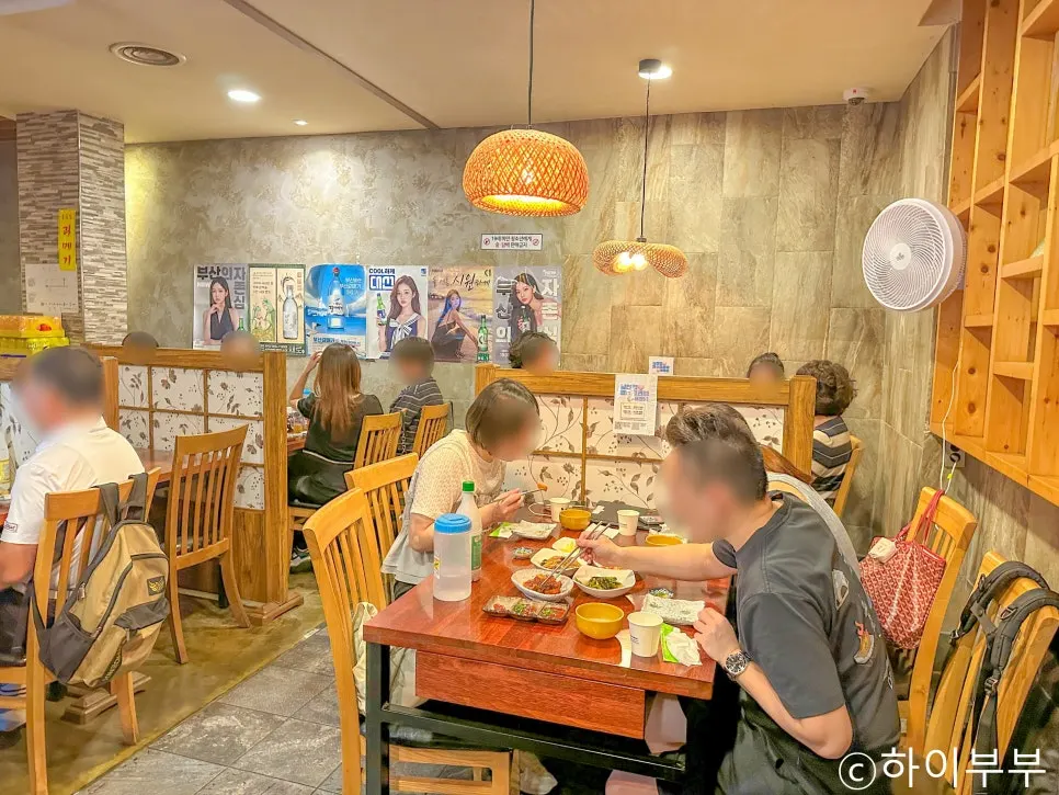 Namcheonjip's dining hall packed with customers