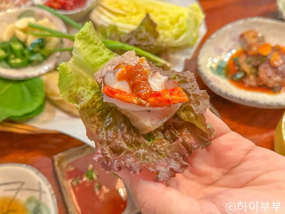Boiled octopus dipped in chogochujang sauce