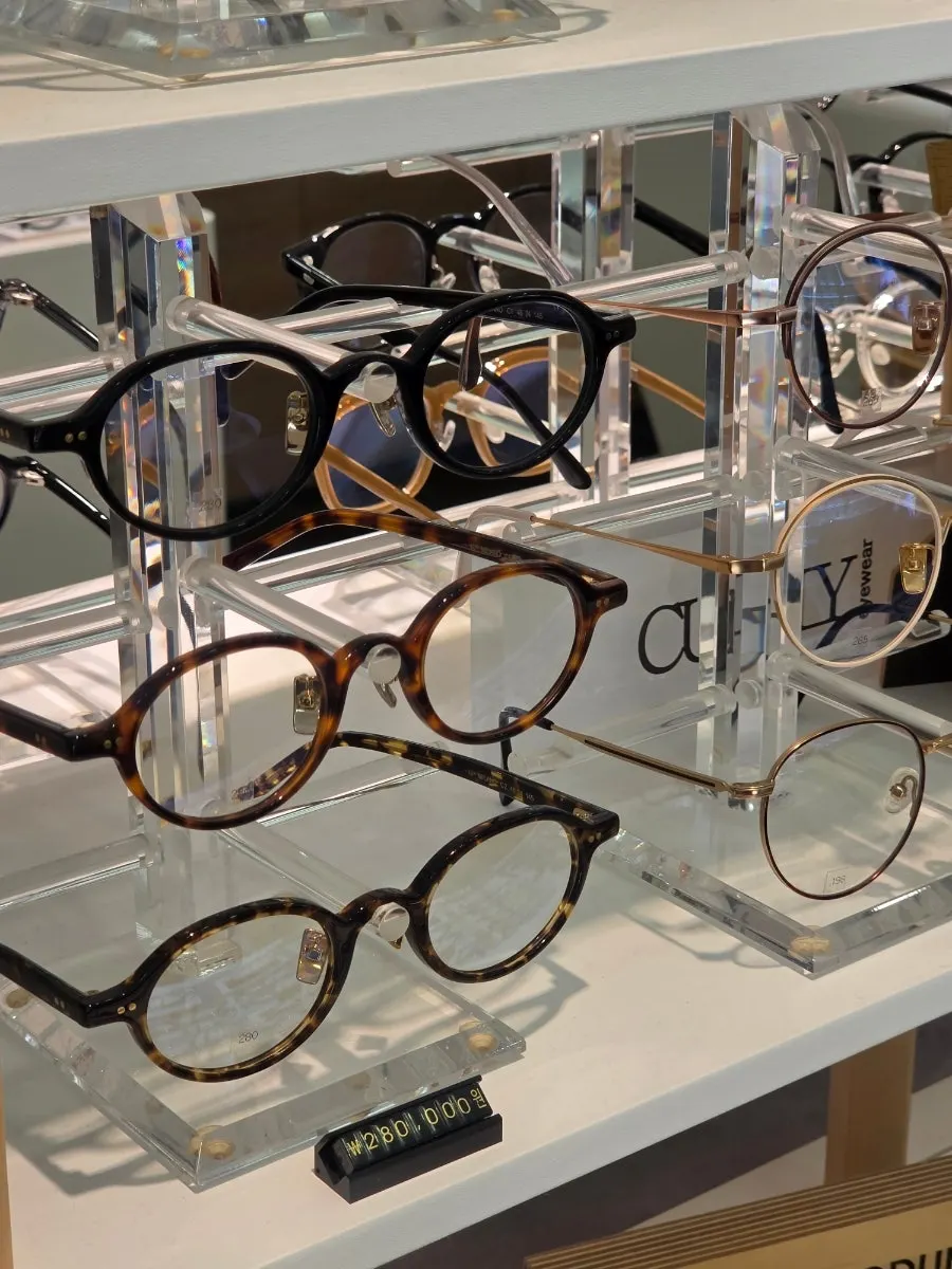 Kids' glasses displayed by color