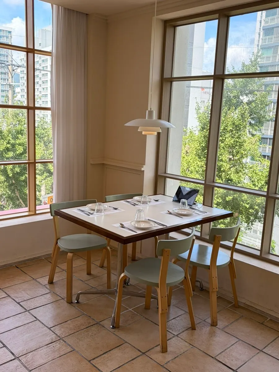 Restaurant spaces with different atmospheres